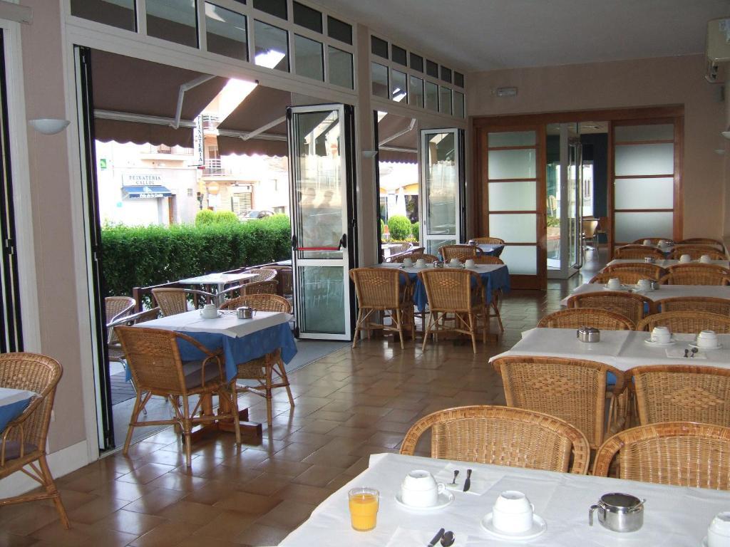 Hotel Can Catala L'Escala Exterior photo