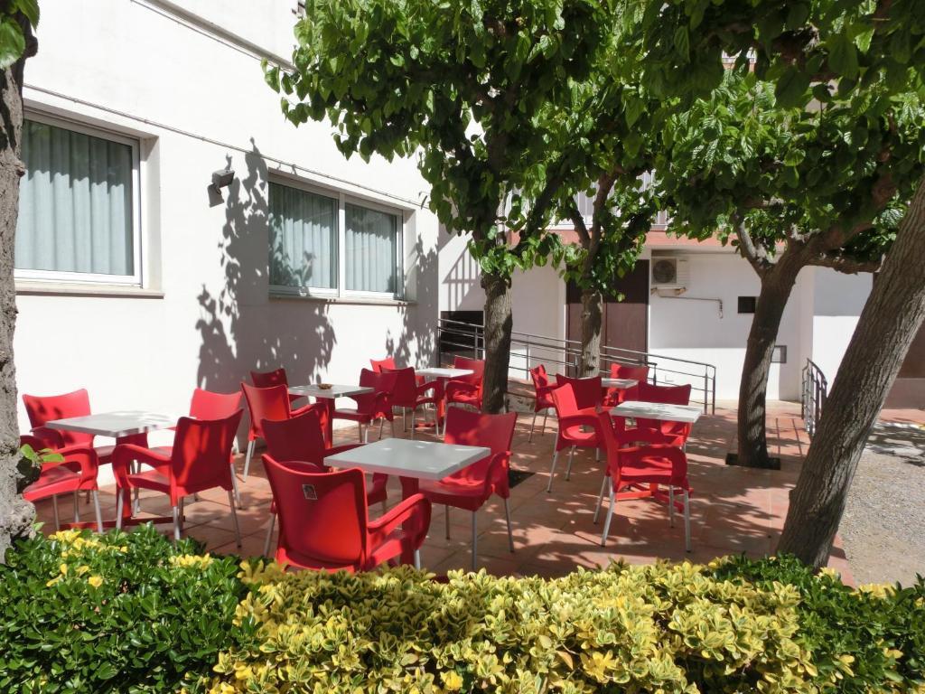 Hotel Can Catala L'Escala Exterior photo
